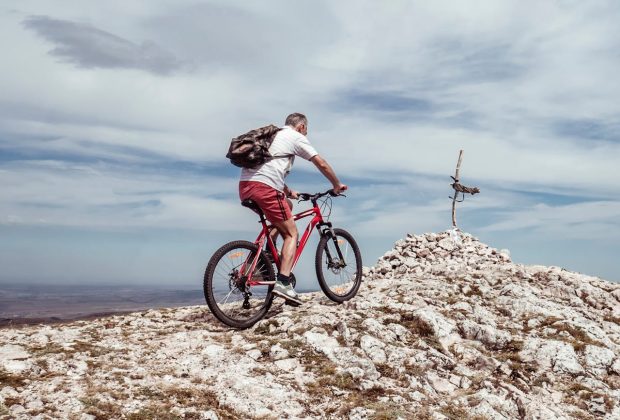 Co warto wiedzieć przed wizytą w sklepie z rowerami? Porady i wskazówki